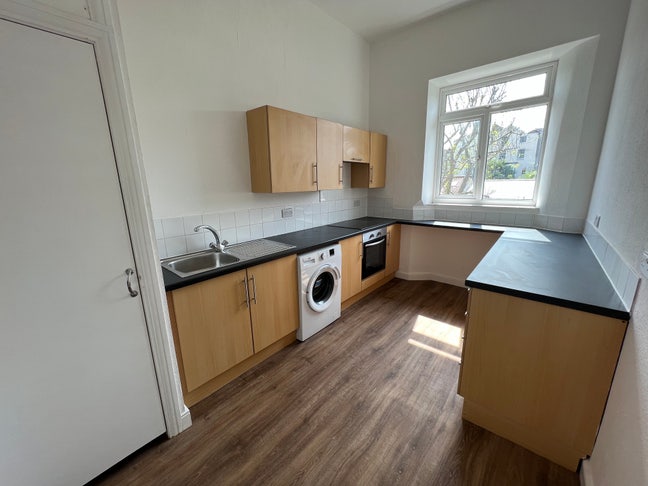 First Floor, Unfurnished,1-Bedroom Flat in Bristol Main Photo