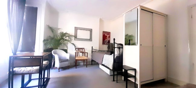 2 Rooms close Turnpike Lane N15, 1–5 months Main Photo