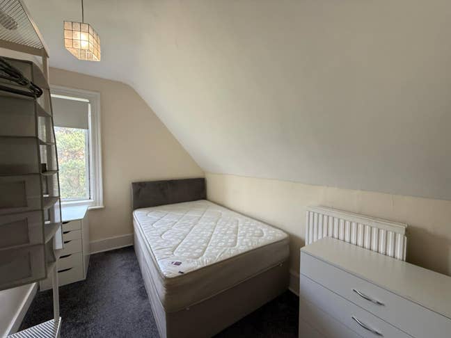 Hassle-Free Move-In – Book Your Viewing Now! Main Photo