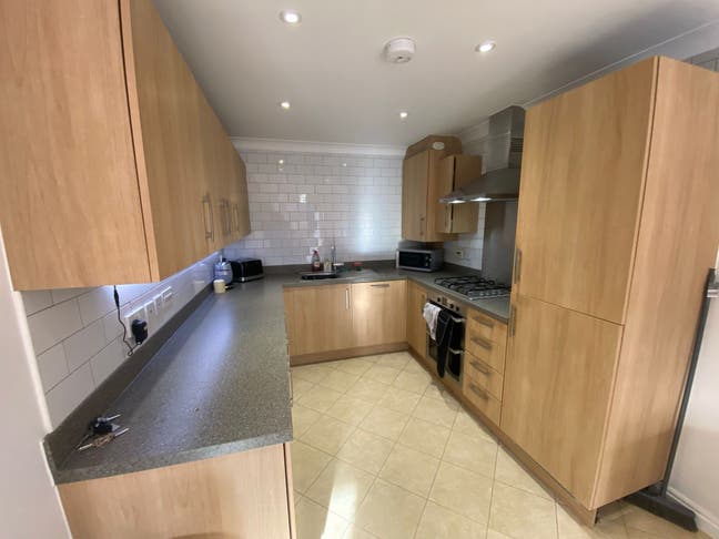 Large Double Room Available 30/10/2025 Main Photo
