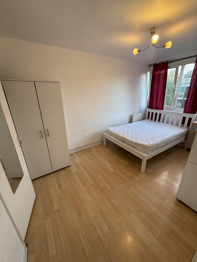 Double Room Near Library – Suitable for Two Main Photo