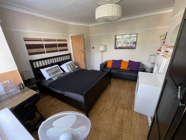 Amazing Double room  in Highams Park Main Photo