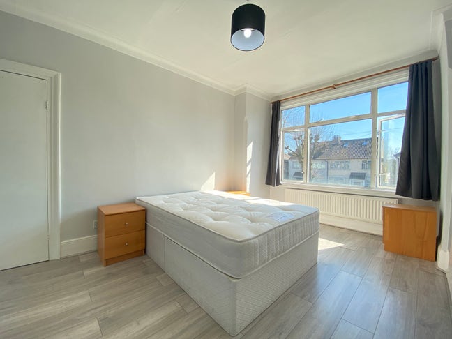 Double Room | All Bills Inc | Dollis Hill Main Photo