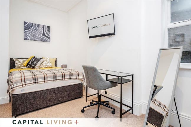 Lovely Double Bedroom in Chiswick W4 Main Photo