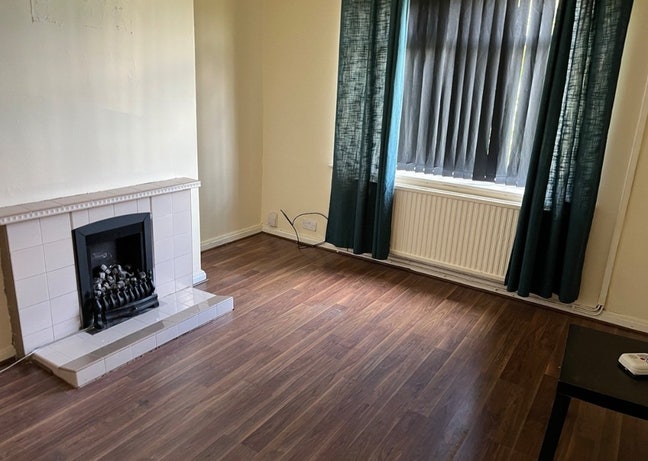 3 Bed Semi Detached (2 receptions) Main Photo