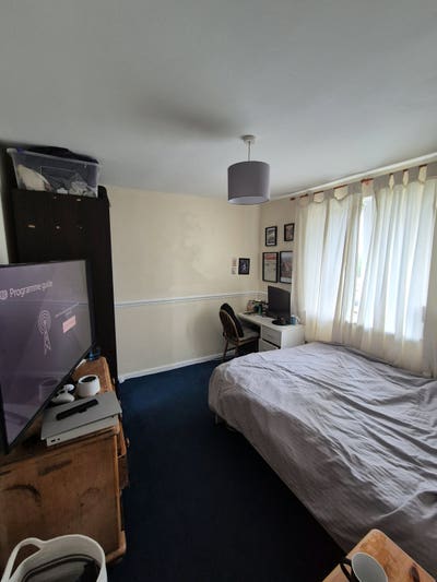 Spacious Furnished Double Room Near UWE & Southmea Main Photo