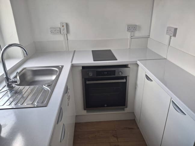 Clean, Quiet, Calm & Cosy King-Size Studio Room Main Photo