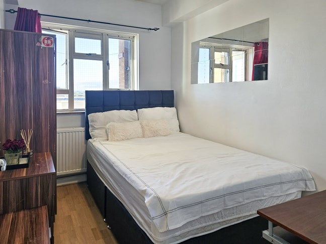 Gret Price : Room in Kentish Town Main Photo