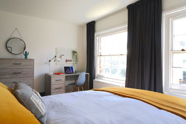 Quality & Professional Rooms in Newport Main Photo