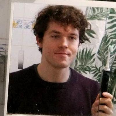 Newly moved to NI, looking for a room Main Photo