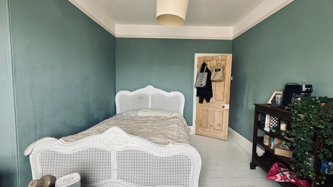  1 Large Double Room in Shared House -  Main Photo