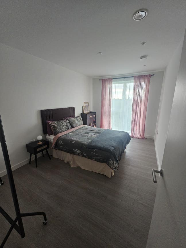 Double room to rent in Leyton £1000 bills included Main Photo