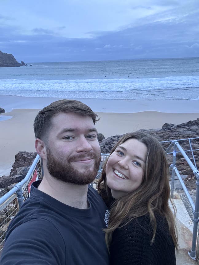 Couple looking for flat in London Main Photo