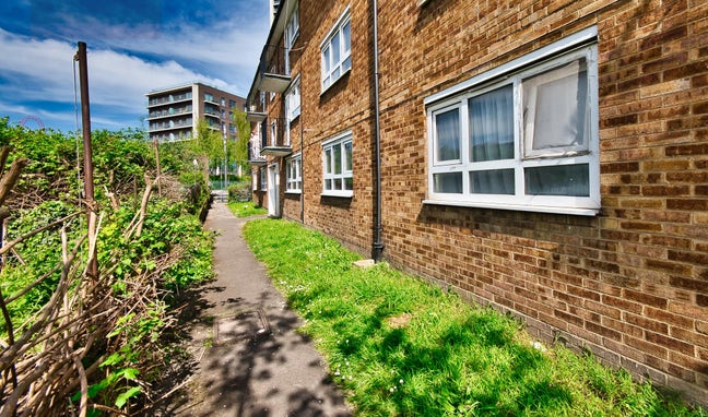 Spacious 2 Bed Apartment in Stratford E15 Main Photo