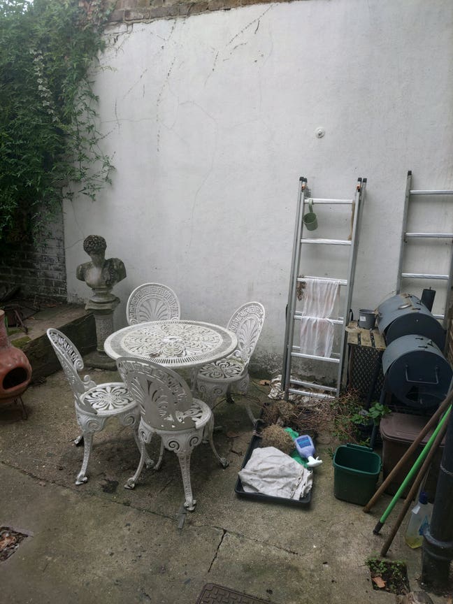 Large room. To let. Main Photo