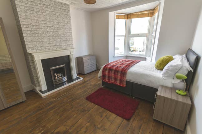 Lovely Double Bedroom in Totterdown! Main Photo