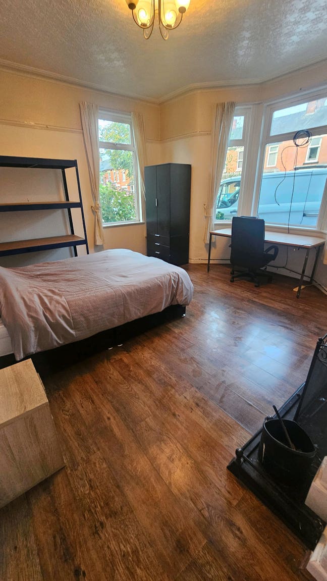 Room to rent  Main Photo
