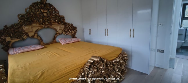 Kings size room, available for rent in Plaistow Main Photo