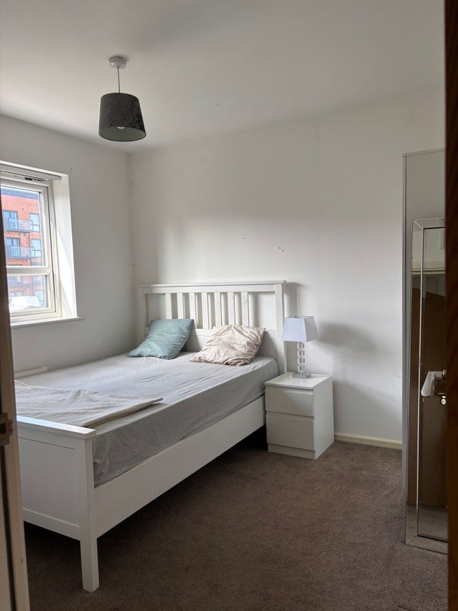 Double Room with Private Bathroom | Salford Main Photo