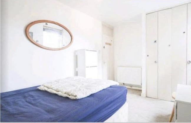 Double room available in Putney Main Photo