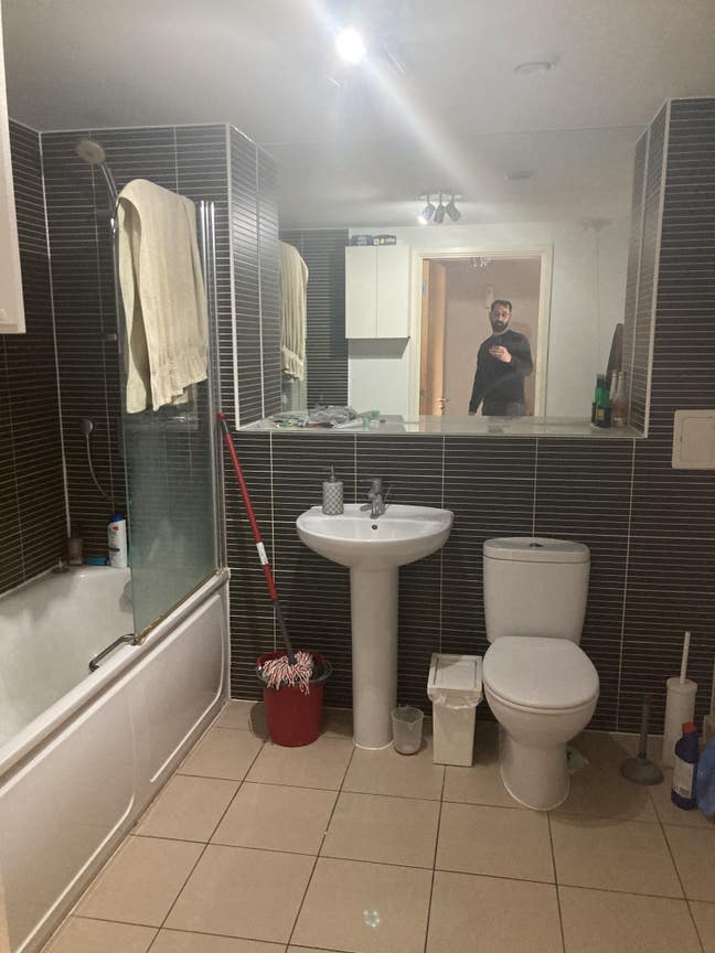 1 large bed room flat to rent Main Photo