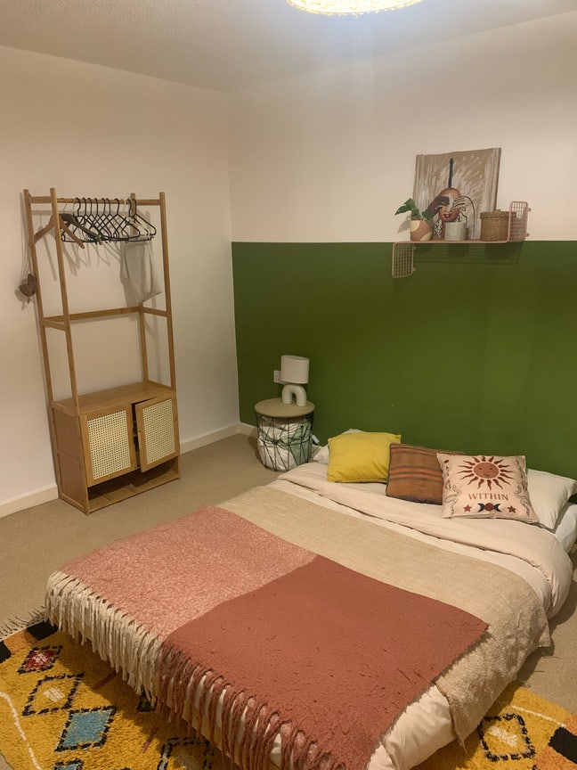 Small, furnished double room in plant-filled house Main Photo