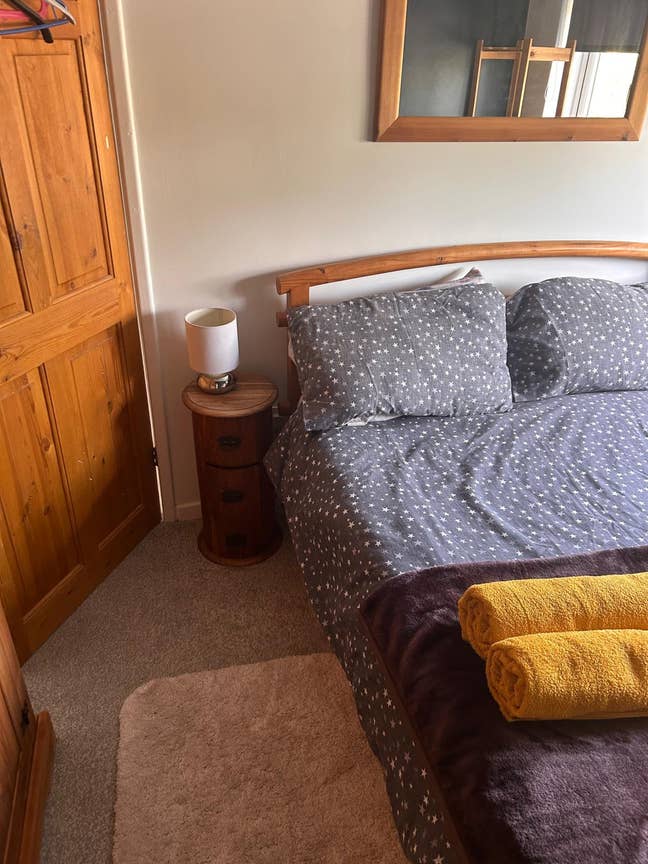 Clean, comfortable house in quiet area Main Photo