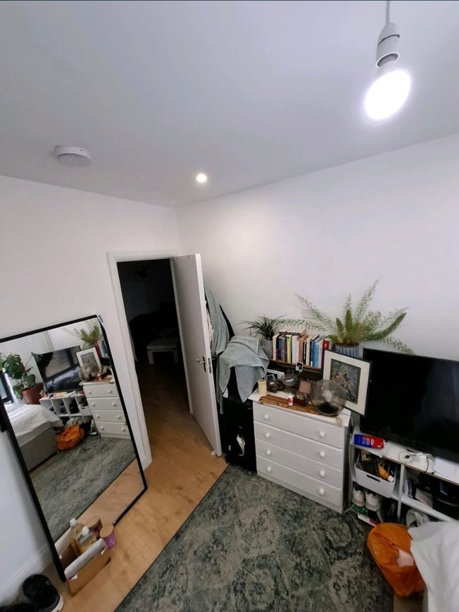 Bright Double Room in 5-Bed Flat – Dalston Main Photo
