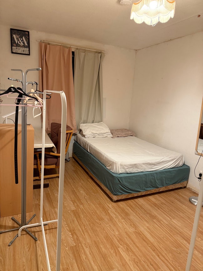 Spacious Double Room for Rent at EH4  Main Photo