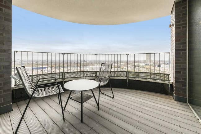 2Bed 2Bath Whole Apartment - Viewings Happening Main Photo