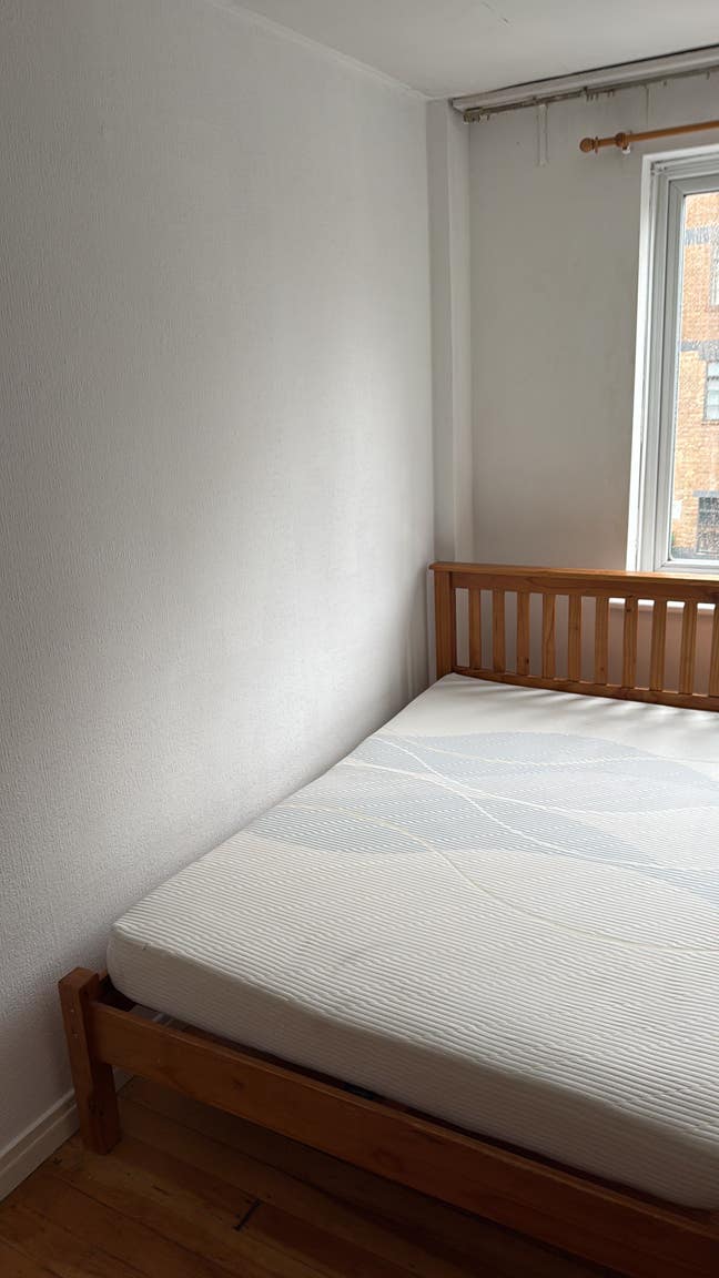 Nice clean room Main Photo