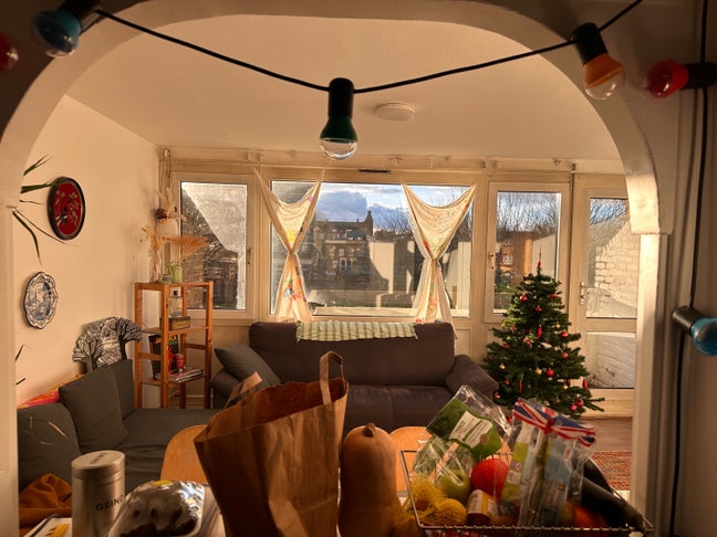 Large, Sunlight Double Sublet Avail 5 Oct (E3) Main Photo