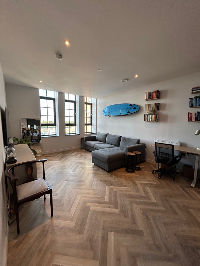 1 Bed 4th Floor Flat (bills Inc) Main Photo