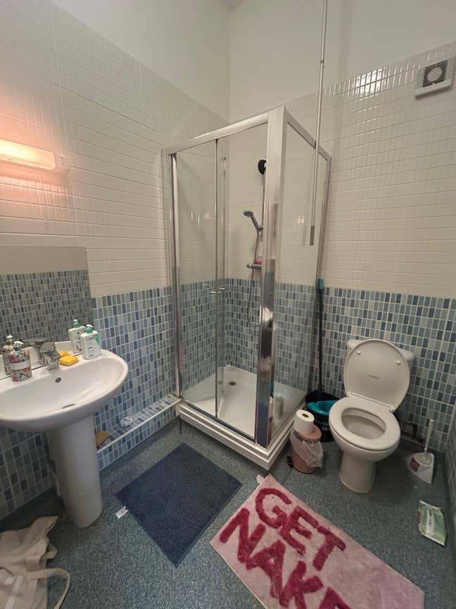 3 bedroom flat Main Photo