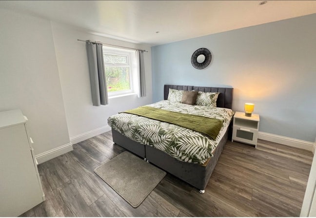 £400 or £550 en suite All Bills Included  Main Photo