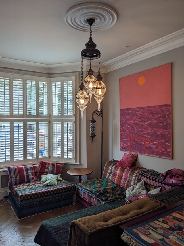 Double room in intentional house share Main Photo
