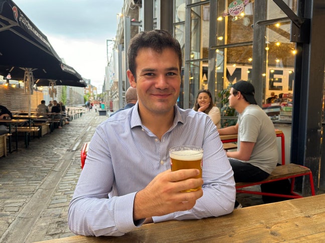 26 year old male seeking room Main Photo