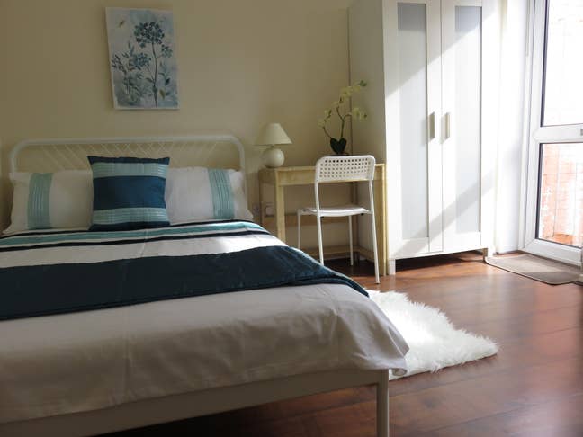 Two Comfortable Rooms in a Beautiful House Main Photo