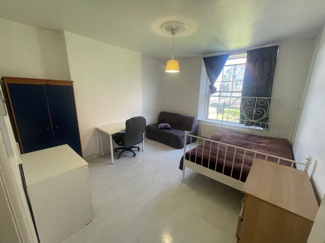 Beautiful couple room in Shadwell Garden  Main Photo