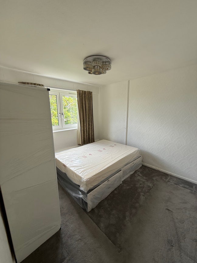 New one bed room in tooting with balcony  Main Photo