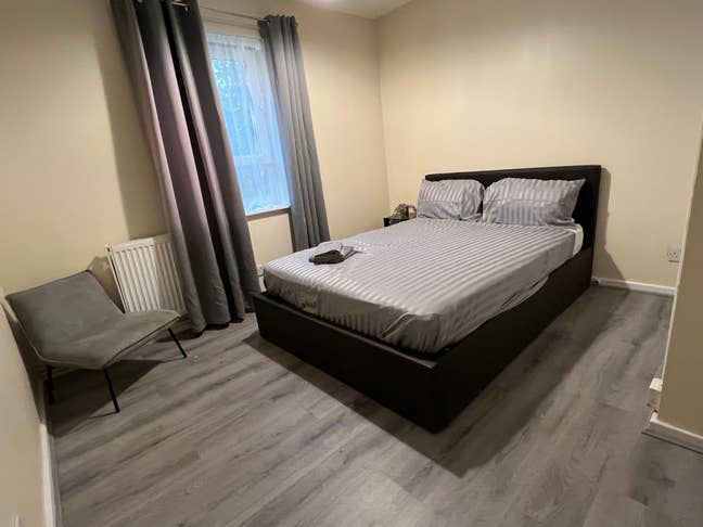 Spacious lovely Room in shared house Main Photo