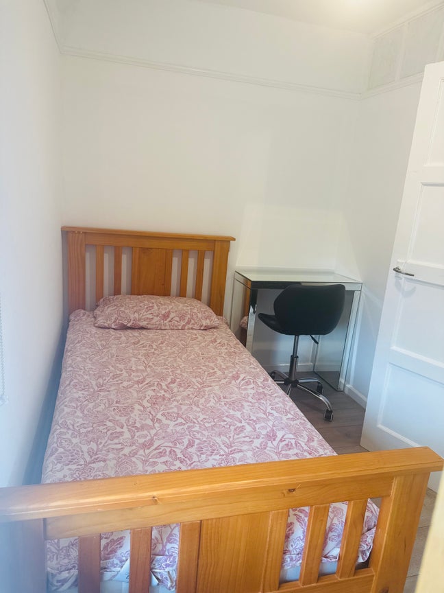 Rooms available near Haywards Heath train station  Main Photo