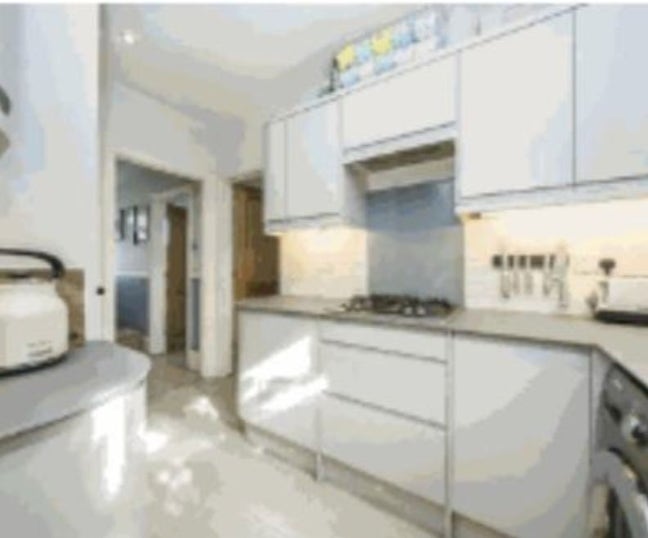 Beautiful Bright Double Bedroom in Friendly Home Main Photo