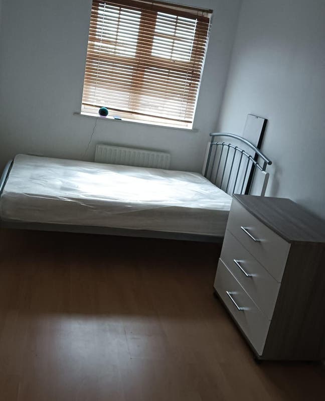 One Bed Room to Let Main Photo