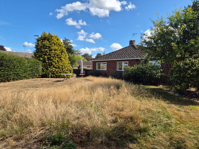 3 Months fully furnished, detached 2-bed in Ely Main Photo