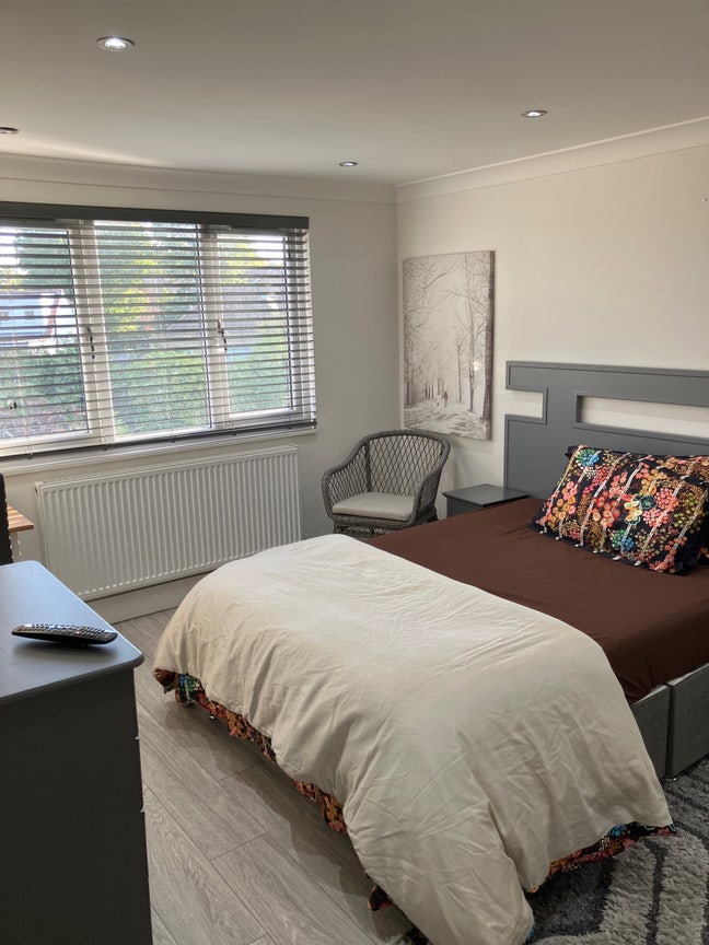 Amazing double bedroom with own bathroom  Main Photo