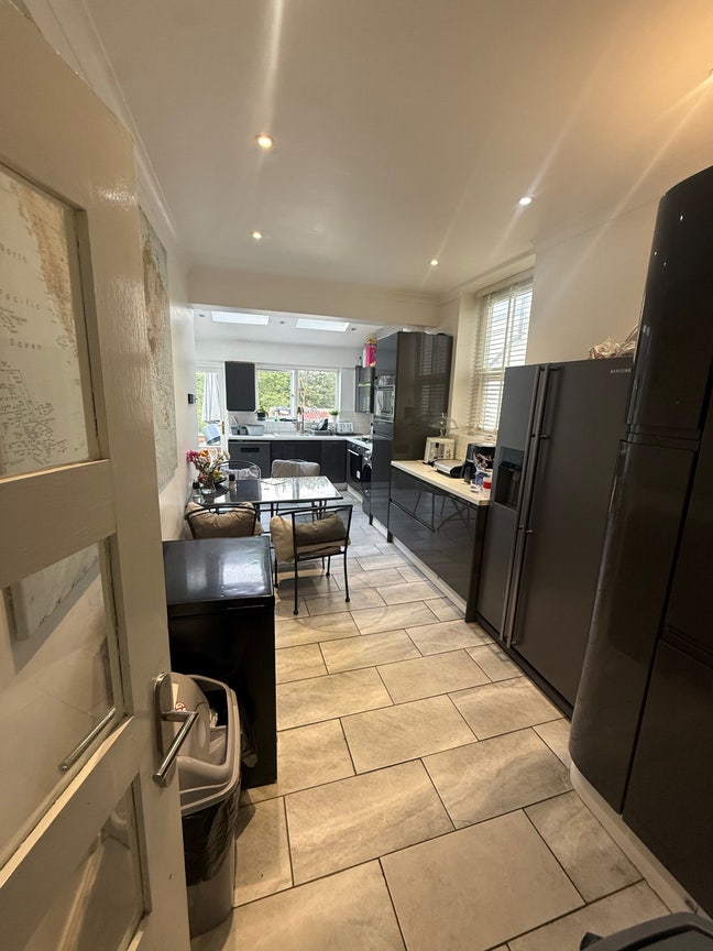 Double & Double with balcony available for rent!  Main Photo