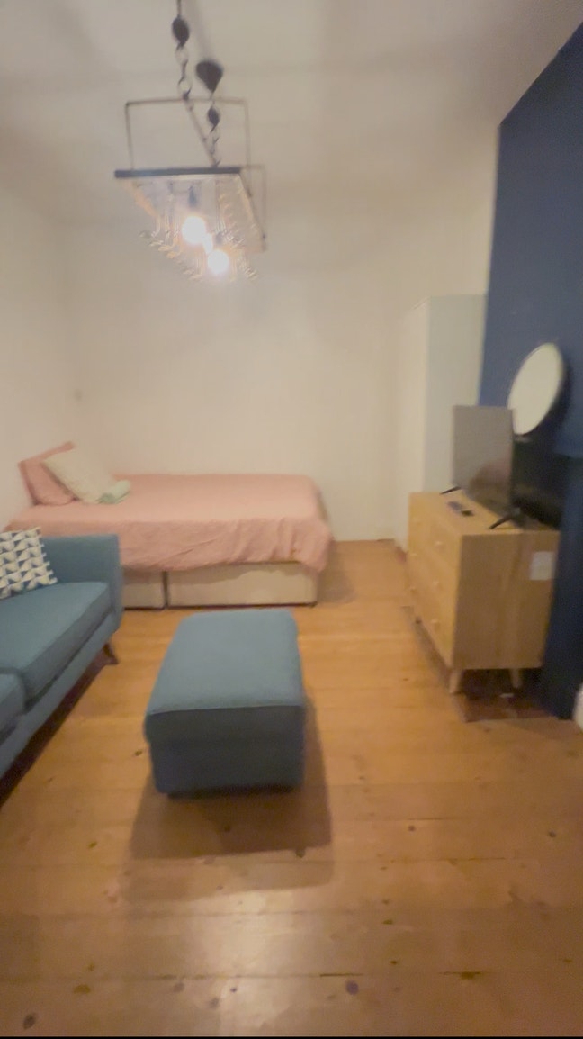 3 double rooms available  Main Photo
