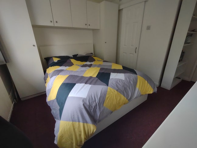En-suite room in house close to Central Ipswich Main Photo