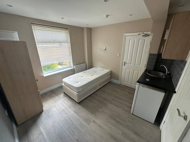 DSS- Studio Flat Available in Mottingham SE9 Main Photo